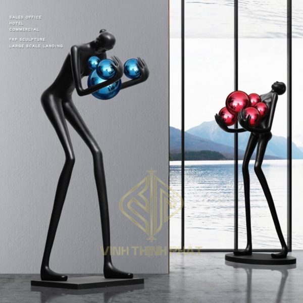 Tượng người giữ bóng 01 - vinhthinhphatdecor.com